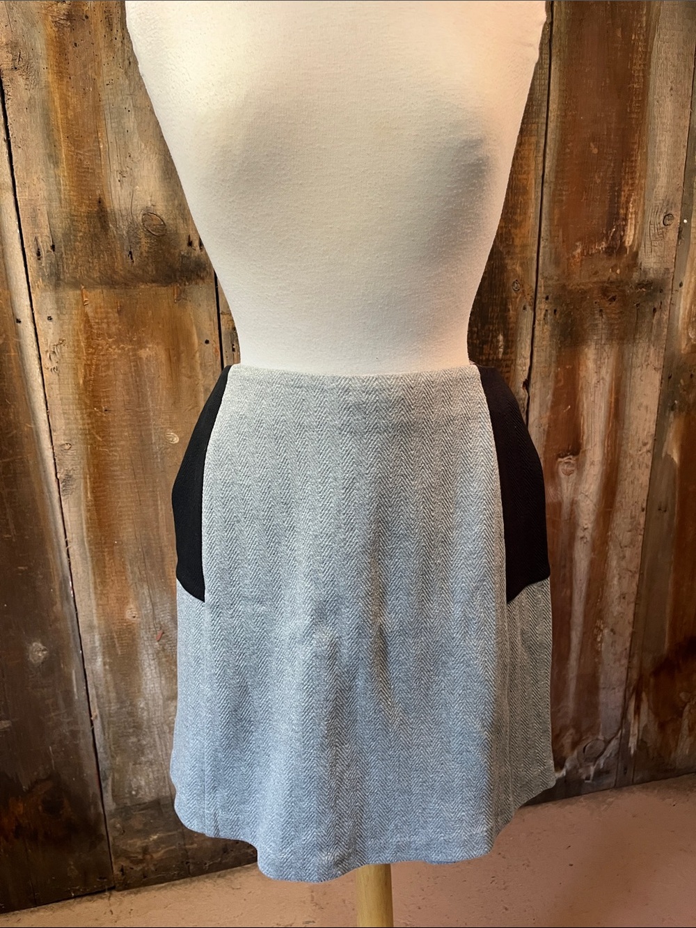 NWT Colorblock Skirt Chevron Print 98% Cotton Wool look Black & Light Gray Large